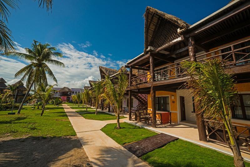 Pavoreal Beach Resort Tulum Pueblo Buitenkant foto