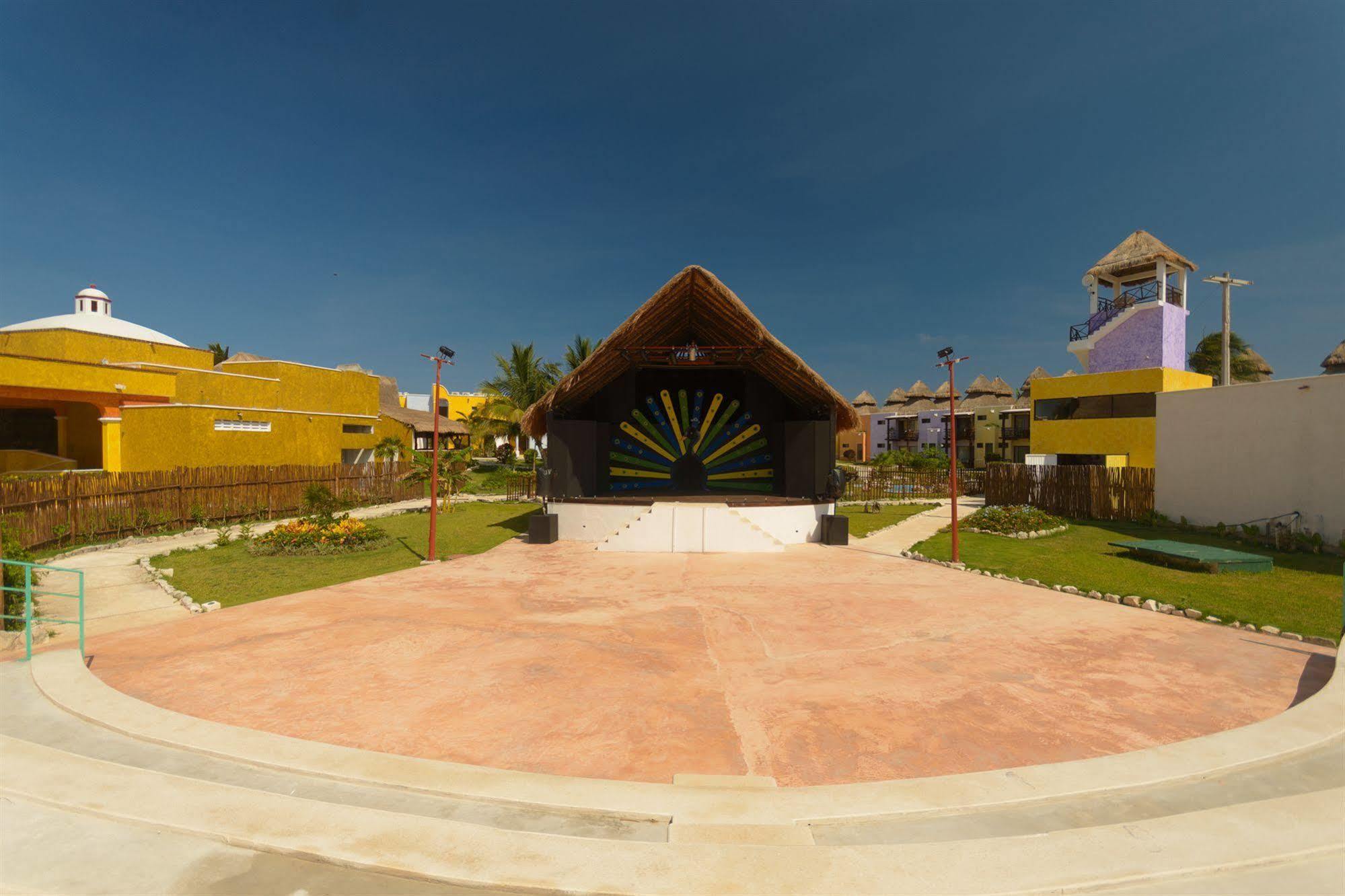 Pavoreal Beach Resort Tulum Pueblo Buitenkant foto